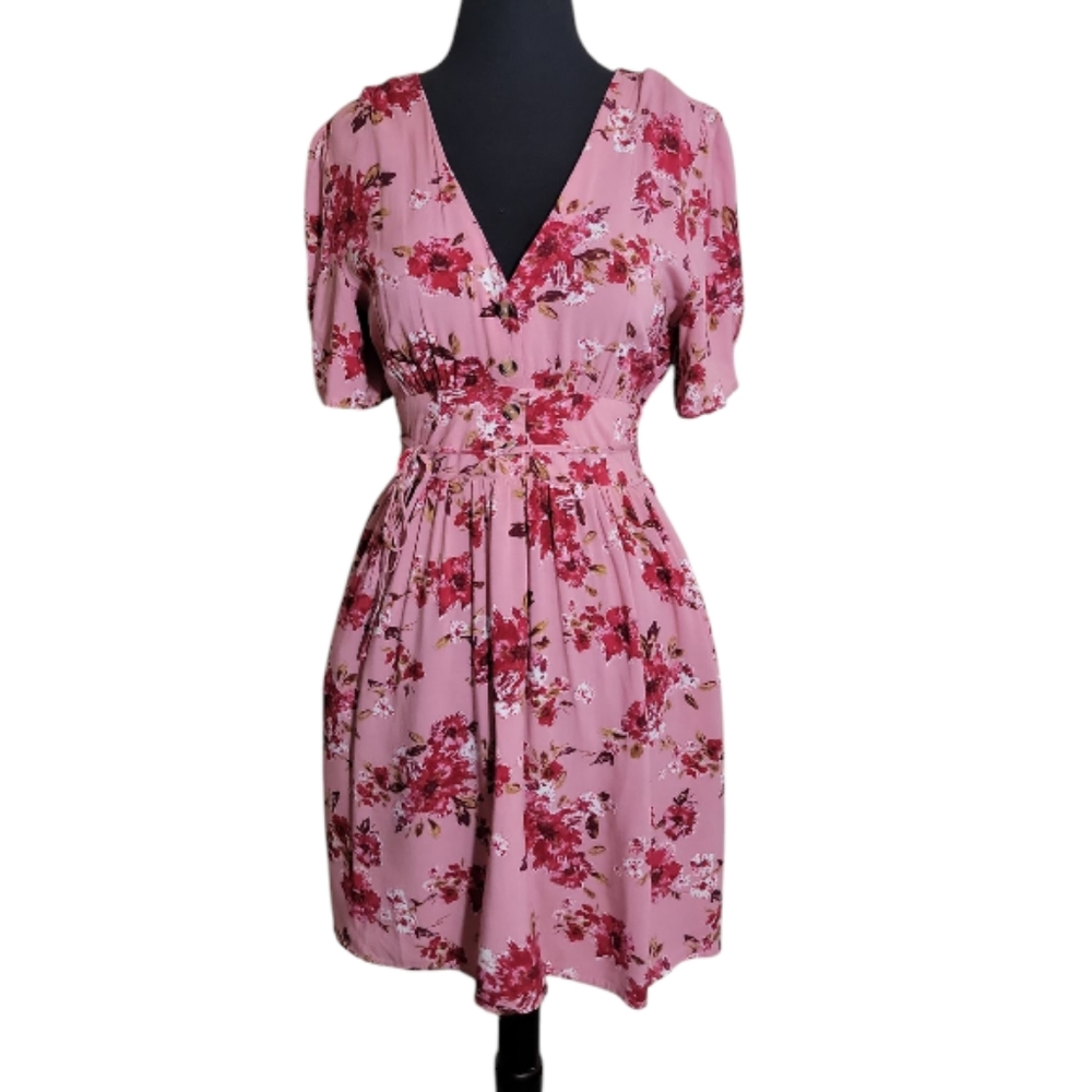 Xhilaration pink floral v neck mini dress short sleeve fit flare women's medium